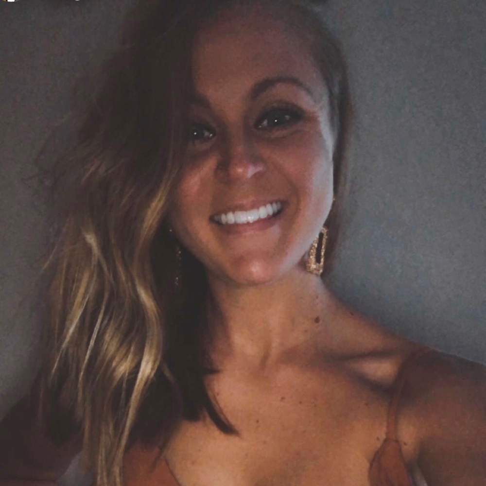 Meet your Posher, Hannah